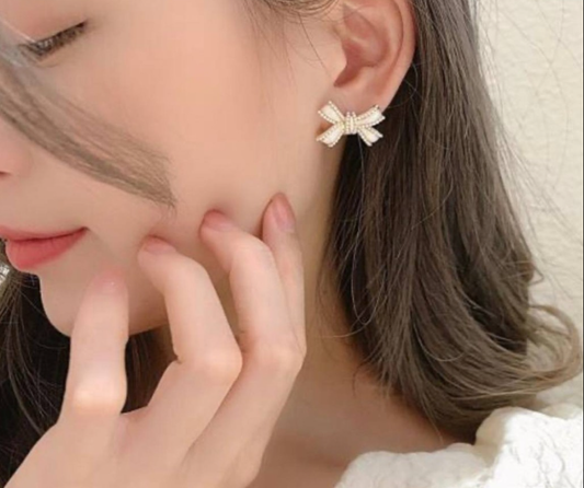 Colette Earrings 🎀