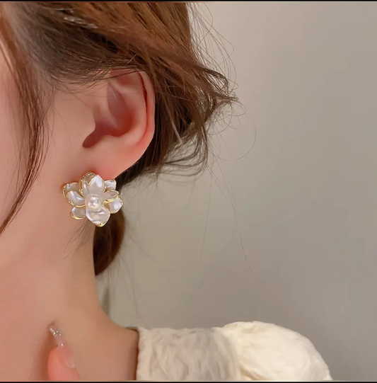 Magnolia Earrings 🌸