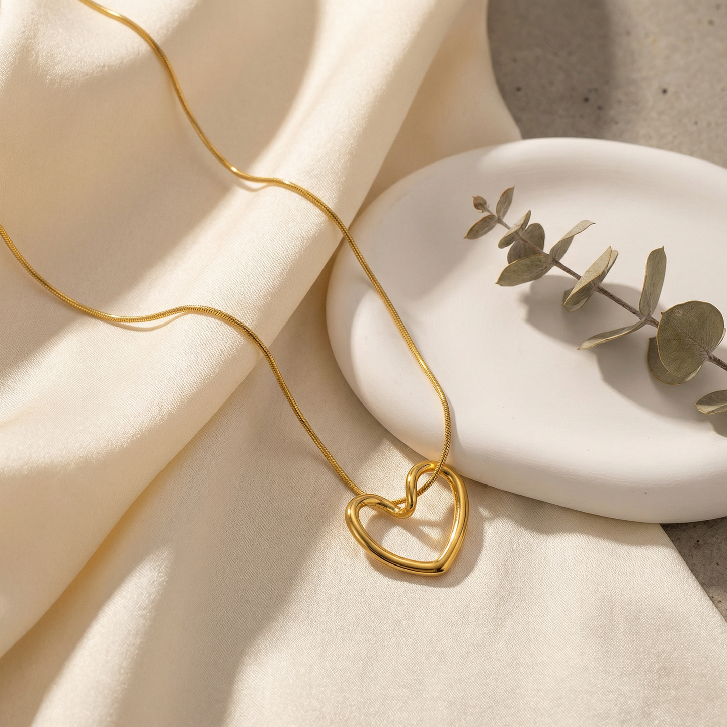 Amorette Necklace 💛