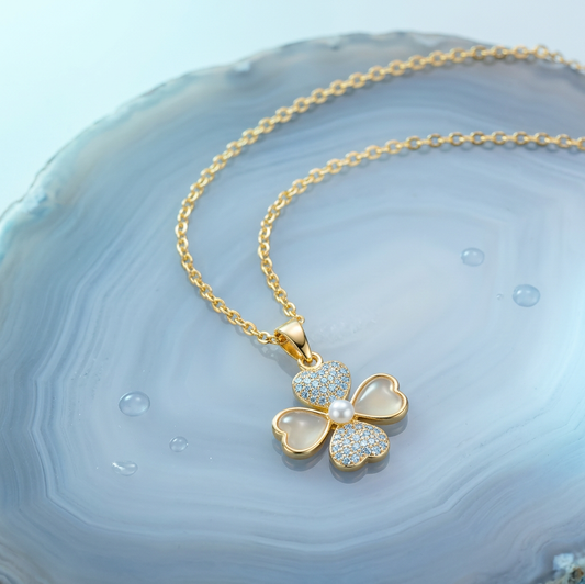 Clovelle Necklace 🍀