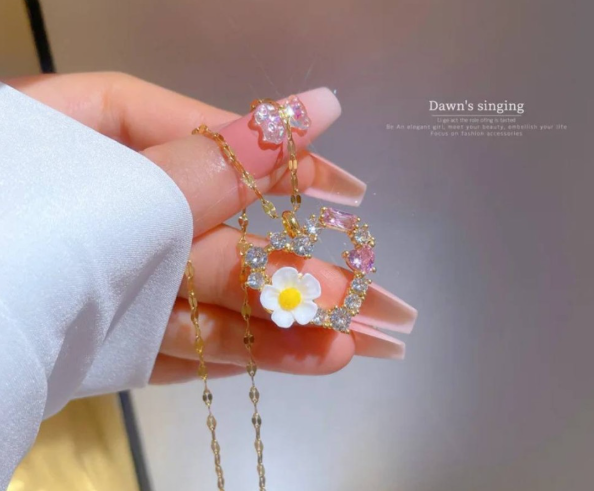 Daiselle Necklace 🌼
