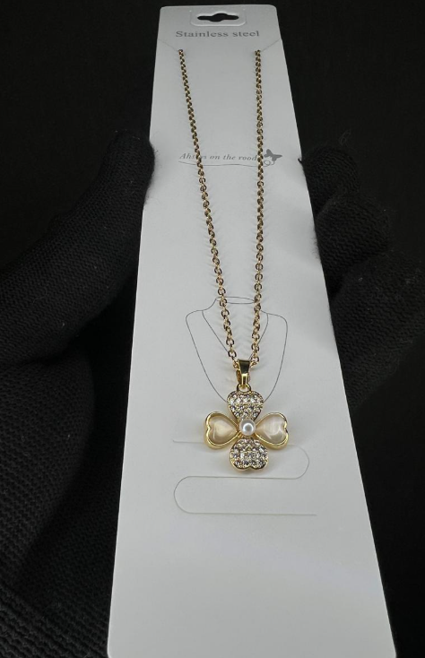 Clovelle Necklace 🍀