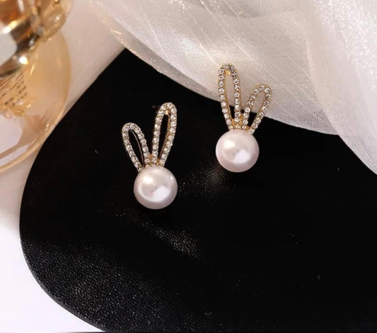 Luna Earrings 🐇