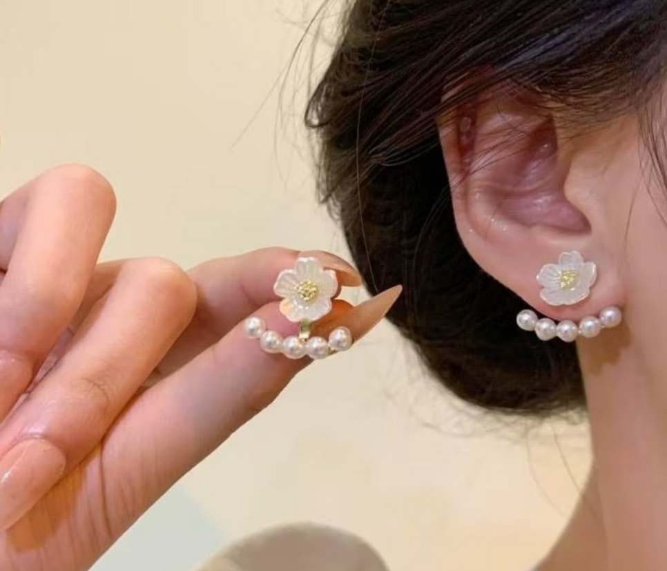 Jasmine Earrings 🌼