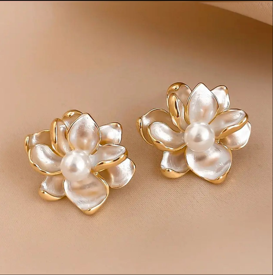 Magnolia Earrings 🌸